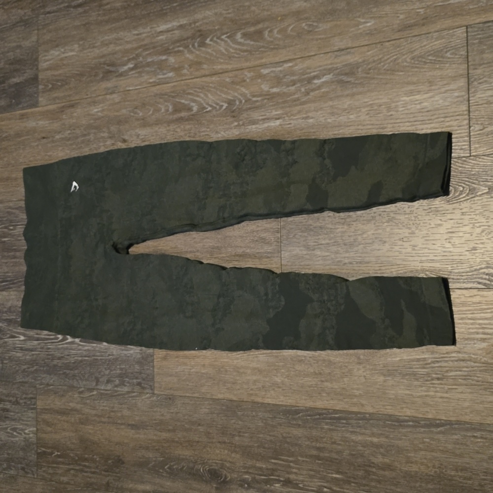 Gymshark Women's Small Athletic Green Legging Pants